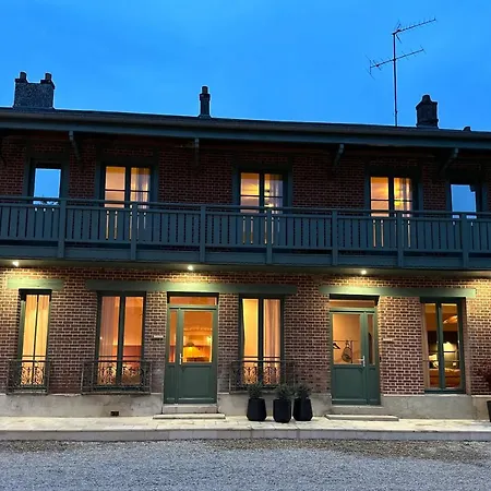La Demeure Bed & Breakfast 3*