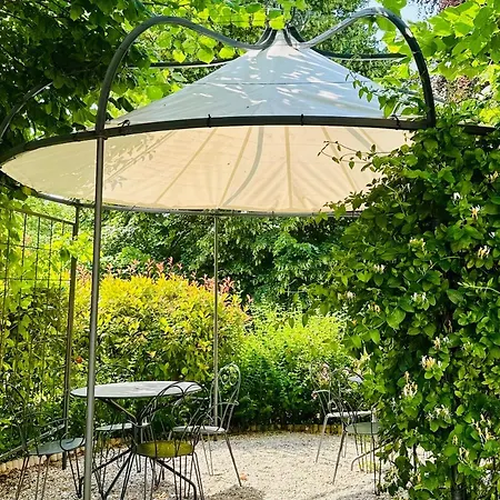 La Demeure Bed and breakfast Precy-sur-Oise
