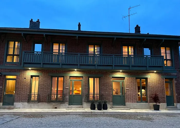 La Demeure Bed & Breakfast 3*